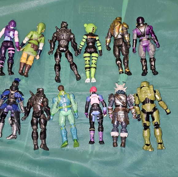 !SOLD! Action Figure Collection Set - Multicolor - Picture 2 of 3